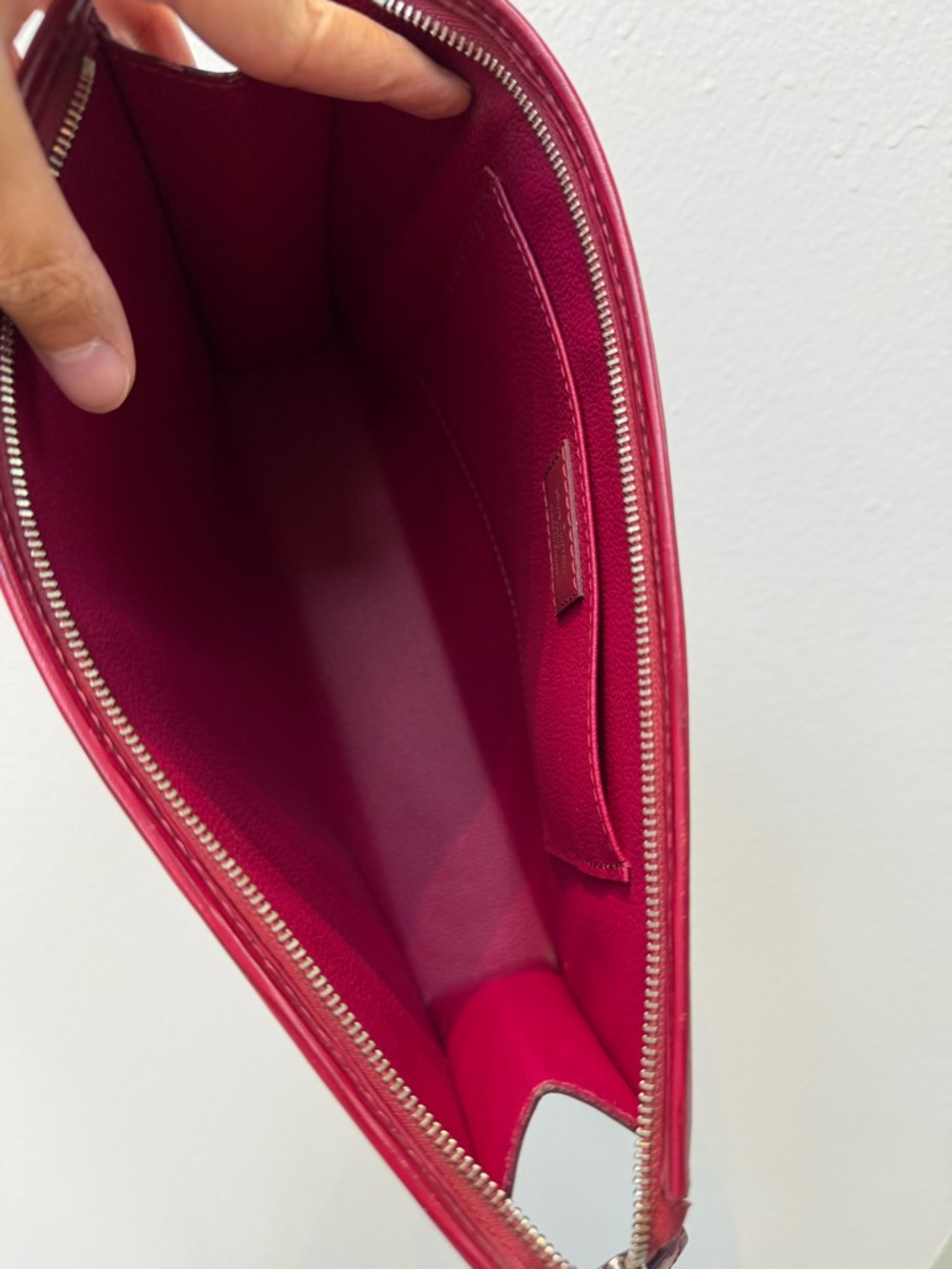 Louis Vuitton Deep Burgundy Epi Leather Toiletry Pouch - Picture 7 of 7